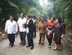 Didampingi Bupati, Anggota DPRD Sumut Tinjau Proyek Jalan Tembus Karo-Langkat