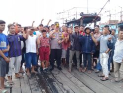 Begini Pesan AKBP Ikhwan Lubis ke Buruh Bongkar Muat Kapal Ikan