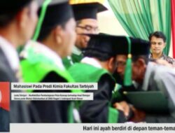 Kisah Bapak di Aceh Gantikan Anak di Acara Wisuda yang Bikin Banjir Air Mata
