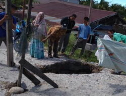 Kerap Amblas, Oprit Jembatan Berlubang Luput Dari Perhatian Pemkab