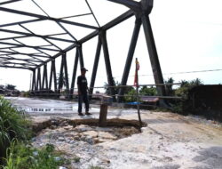 Warga Protes Pernyataan Dinas PUPR, Penanganan Jalan Berbahaya Tunggu Surat Desa