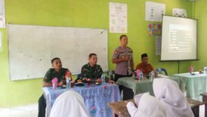 Polsek Bandar Pulau Sosialisasi Bahaya Narkoba di MTs Nurul Iman