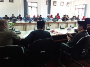 Bupati Amru Pimpin Rapat Pembahasan dan Penetapan Tapal Batas Kampung