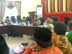 Aneh, Ada Rumah Walet Masih Terpasang Pamflet Kuning di Singkil