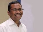 Menyembah Tuhan, Mengabaikan Kemanusiaan