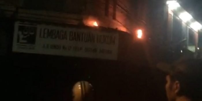 Setelah Cafe Literacy, Giliran Kantor LBH Medan Diserang Bom Molotov