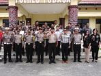 Personel Polres Tobasa Sampaikan Selamat HUT TNI ke-74