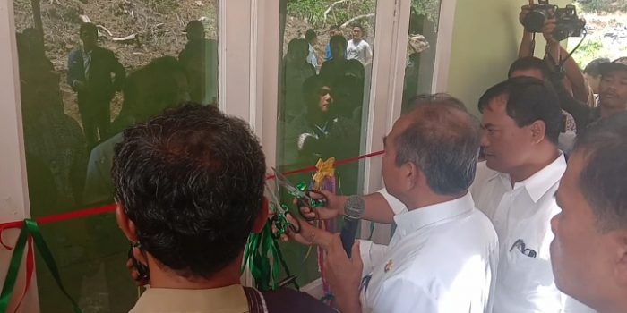 Wabup Hulman Resmikan Kantor Desa Parmaksian