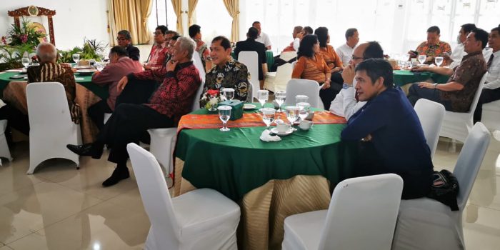 Gubsu Ramah Tamah Dengan Tokoh Agama Kristen