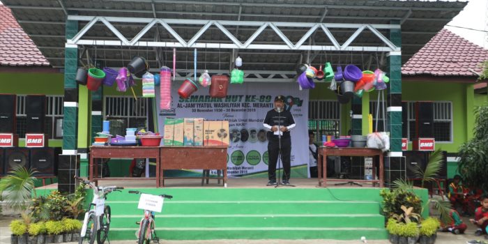 Hadiri HUT Ke 89 Al-Jam’iyatul Washliyah, Sekda Serahkan 2 Unit Sepeda