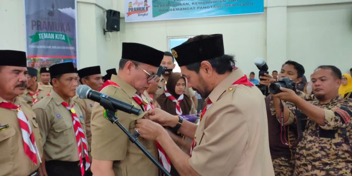 Muzakir Manaf Lantik Muhammad Amru Jadi Ketua Kwarcab Gayo Lues
