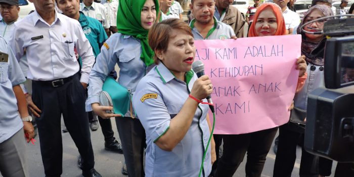 Uang Ditahan Bank Mandiri, Titi Sri Utami, Karyawan PD Pasar Medan Terganggu Cuci Darah