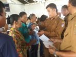 Ratusan Warga Miskin Sinar Dapat Kartu Jadi Peserta BPJS Kesehatan