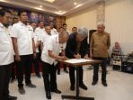 Dihadiri Bupati, Pengurus KONI Asahan Dilantik