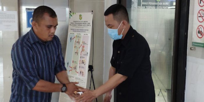 Cegah Virus Corona, Masuk Dinas PMPTSP Harus Bersihkan Tangan