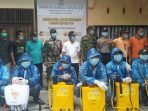 Relawan Covid-19 Pulo Sarok Sisir Dusun dan Gang, Semprot Disinfektan Rumah Penduduk