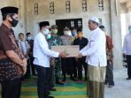 Pasca Terbakar, Plt Bupati Aceh Selatan Berikan Untuk Pompes Syaikuna Trumon Timur