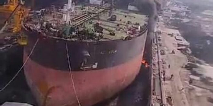 Korban Meninggal Terbakarnya Kapal MT Jeg Leela Bertambah Menjadi 7 Orang