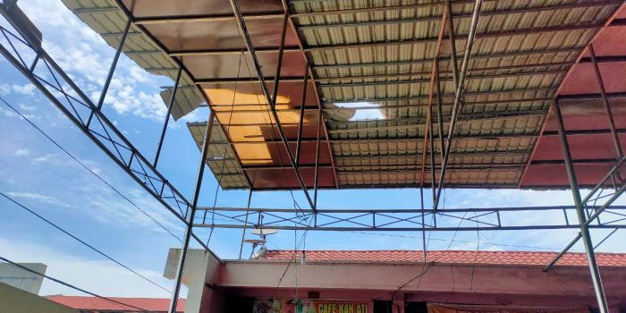Atap Pujasera Bocor dan Tak Ada Air, Pedagang Minta Disperkop Turun Tangan