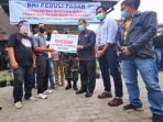 Salurkan Bansos BRI, Tim GTPP Karo Pantau Penerapan Prokes di Pajak Buah Berastagi