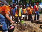 Lestarikan Lingkungan, Pohon Alpukat Ditanam di Taman Mejuahjuah Berastagi