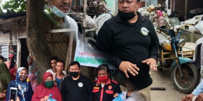 Berikan Bantuan Tahap Empat, Pemulung Doakan Risdianto Jadi Walikota Medan