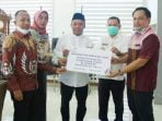 Pemkab Labuhanbatu Terima CSR dari PT PLN Cabang Rantauprapat