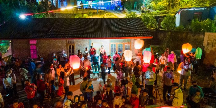 Menengok Indahnya Kampung Wisata Warna Warni Tigarihit yang Instagramble