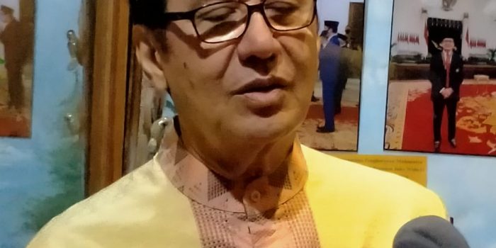 DR Rahmat Shah Terima Tanda Kehormatan Bintang Mahaputera Nararya Dari Presiden Jokowi