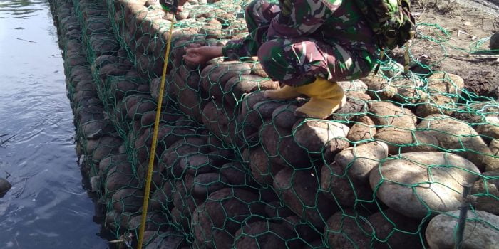 Meski Hari Libur, Satgas TMMD 109 Kodim 0201/BS Tetap Kerjakan Sasaran Fisik