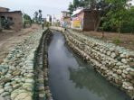 Indah nya Pemandangan Sungai Merah, Dengan Air Mengalir Bersih Tanpa ada Kotoran Sampah Yang di Bangun Oleh Satgas TMMD 109.