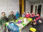 Komsos dengan Ibu – ibu PKK Satgas TMMD Kodim 0201/BS Sampaikan Pentingnya Pengawasan Anak