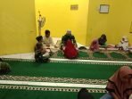 Satgas TMMD 109 Kodim 0201/BS, Serda Mahendra Ajarkan Pelajaran Keislaman ke Anak-anak
