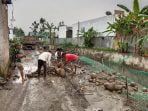 Cari Keringat di Sore Hari, Warga Ikut Angkat Batu di Lokasi TMMD Ke-109 Kodim 0201/BS