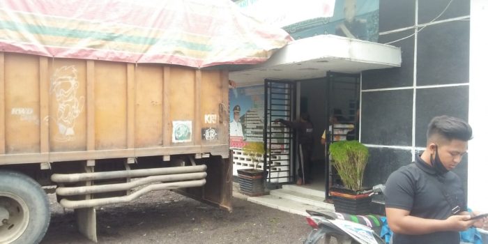 Bantuan Beras dari Gubsu Sudah Tiba di Kantor Camat Natal