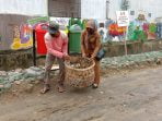 Kepedulian Warga Bersama Kepling Terhadap Kebersihan Sungai Sei Merah Tanah 600