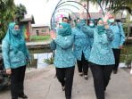 TP PKK Kota Medan Sosialisasi Pembinaan Kelompok Lingkungan Bersih di Kampung Nelayan Indah