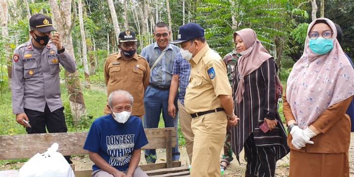 Terlantar dan Sakit, Marzuki Hamid Bantu Berobat Seorang Warga Asal Probolinggo