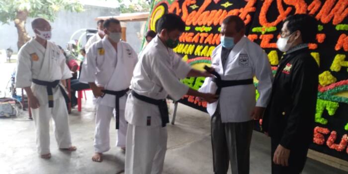Ketua PWI Sumut Dapat Sabuk Hitam, Rahmat Shah Harapkan Kala Hitam Berprestasi