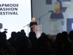 Sri Ayu Mihari Buka Yapmode Fashion Festival 2021