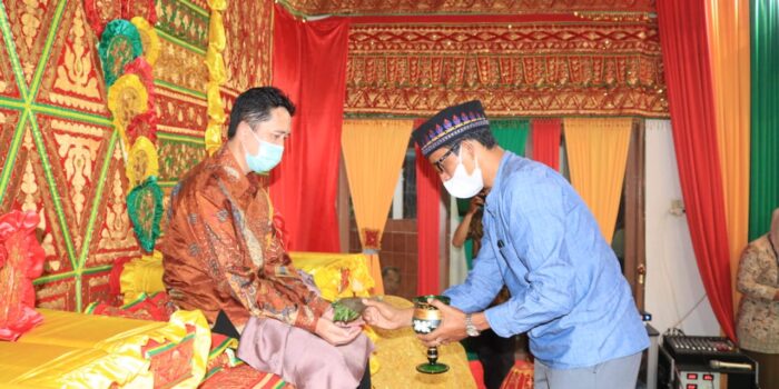Bupati Aceh Selatan Tepung Tawar Kajari Baru