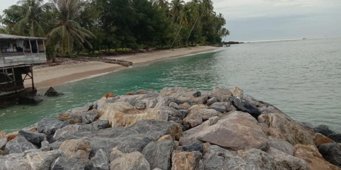 Warga Lhok Keutapang Tapaktuan Butuh Pembangunan Tanggul Pengaman Rumah dan Kuburan