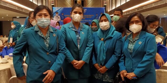 Sariati Terkelin dan Kahiyang Bobby Kompak Hadiri Hari Kesatuan Gerak PKK ke-49