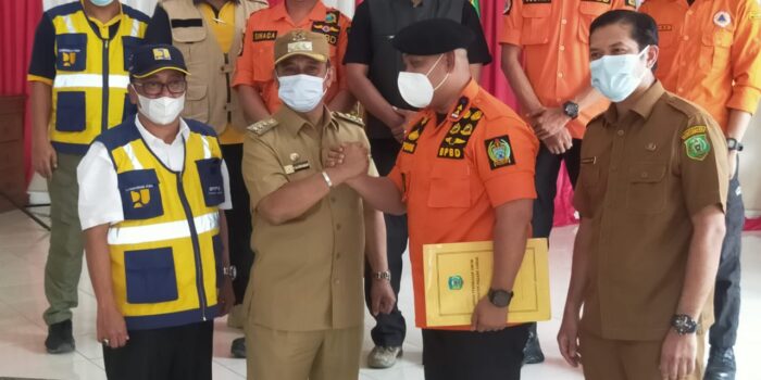 Tangani Banjir dan Longsor, BPBD  Sumut Kordinasi Dengan Bupati Palas