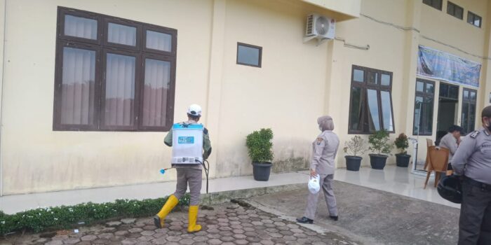 Pemdes Arse Simatorkis Kembali Gelar Penyemprotan Disinfektan