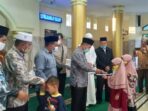 Bupati Palas Santuni Ratusan Anak Yatim di Kecamatan Sosa