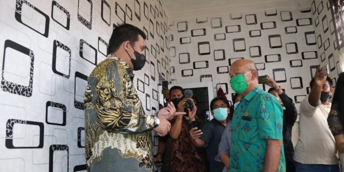 Pungli Masyarakat, Bobby Nasution Copot Lurah Sidorame Timur
