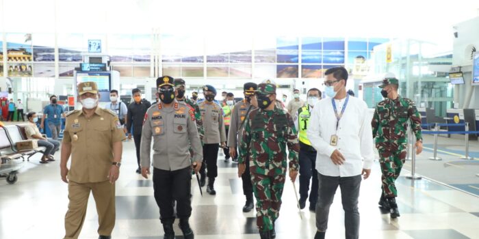 Kapoldasu dan Pangdam I/BB Tinjau Bandara Kualanamu Perketat Prokes