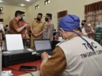 Bobby Nasution Tinjau Pelaksanaan Vaksin  Massal di Polresta Pelabuhan Belawan