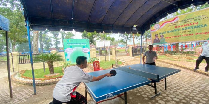 Rayakan Hari Bhakti Adhyaksa Ke-61, Kejari Cabang Natal Adakan Pertandingan Tenis Meja